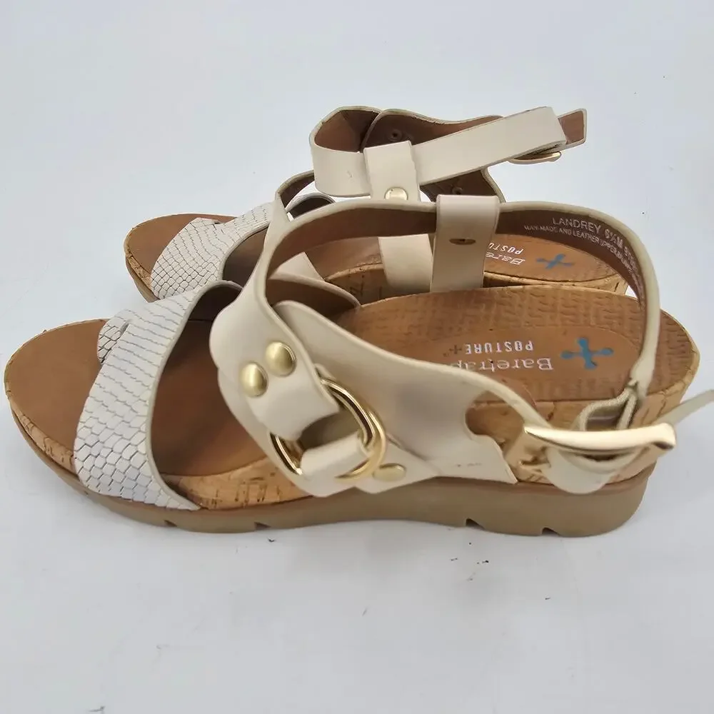 Baretraps Posture Landrey white Leather wedge sandal Tow Loop 6.5 Boho Bohemian
